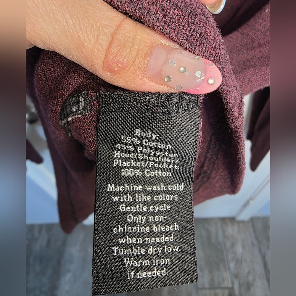 *3 FOR $12* Rock & Republic Maroon and Charcoal Long Sleeve Hooded Shirt - Picture 6 of 7
